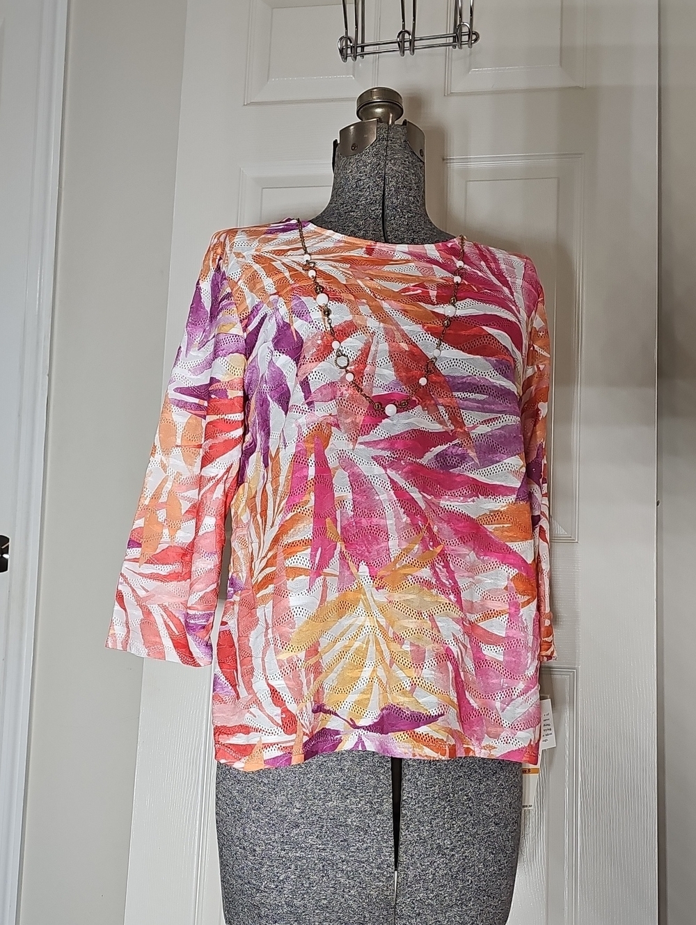 Alfred Dunner Hot Flash Tropical Leaves Blouse Detachable Necklace Size S NEW
